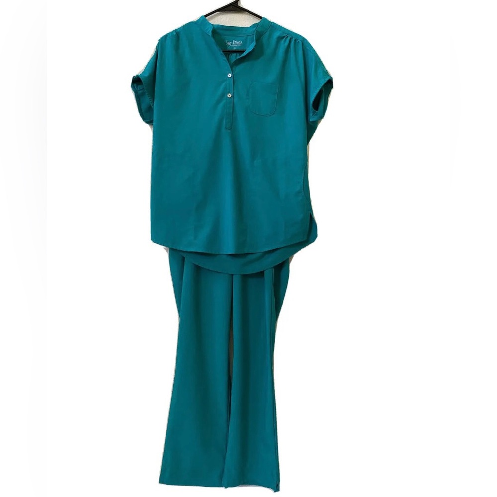 Easy Stretch Scrub Top and Pants XS